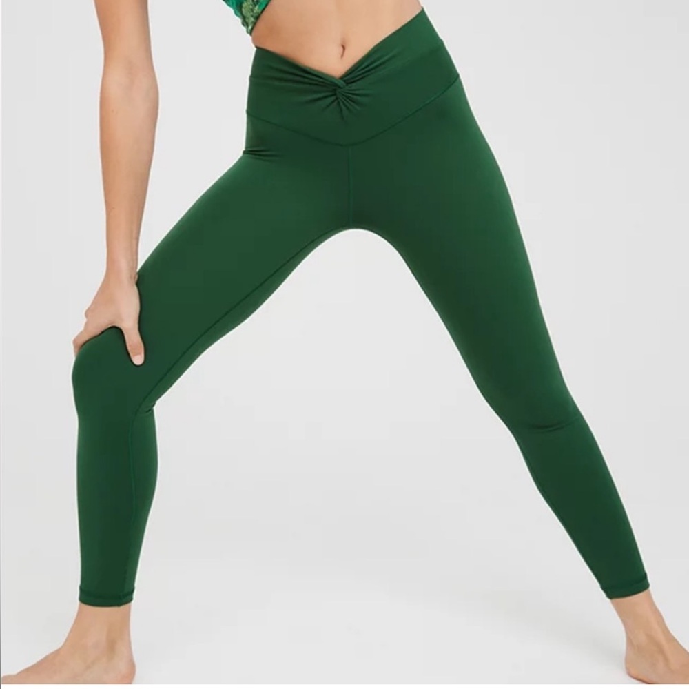 Aerie Real Me Xtra Twist Leggings in Dark Algae size L, gentle used